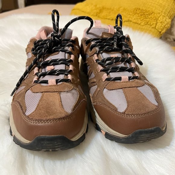 Skechers Women's Waterproof Trail Hiking Shoes, size 9 - Picture 2 of 13